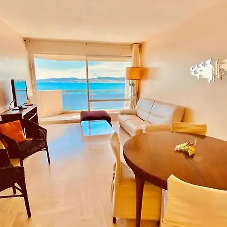 2p With Balcony Facing The Sea * Saint-Raphaël